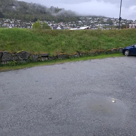 Rom Sentralt I Sogndal