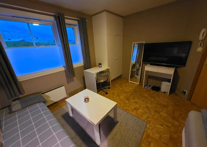 بيت شباب Rom 6 Sentralt I سوغندال